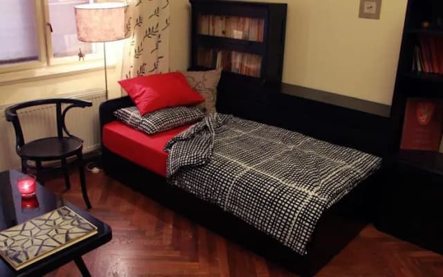 Retro Flat Apartment - photo 3