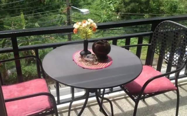 Riley's Guest House - photo 2