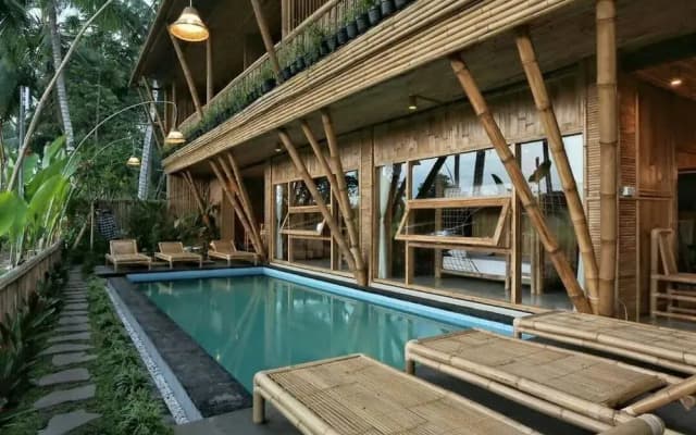 Luxury Bamboo Hostel - photo 5