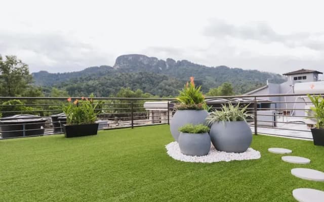 Spacious Luxury 6BR Home in Kemensah, KL - photo 4