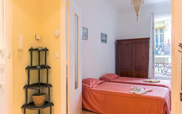 Large Apt 20M Terrace FREE PARKING BEACH - photo 4
