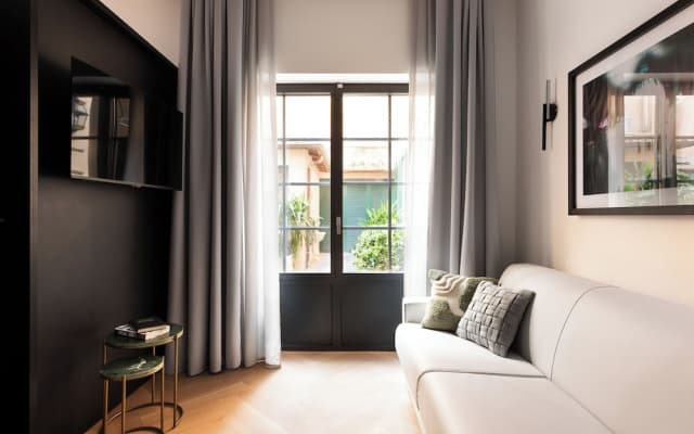 At Forty-One Apt 01 - photo 4