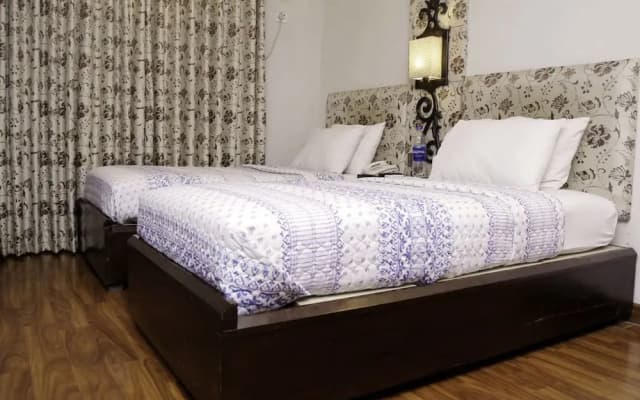 Van Xuan Hotel - photo 5