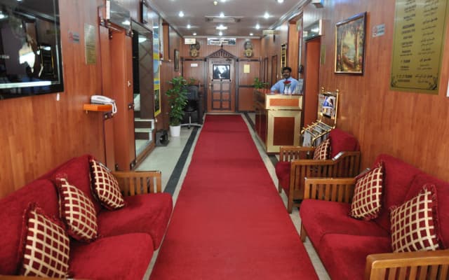Middle East Hotel - photo 2