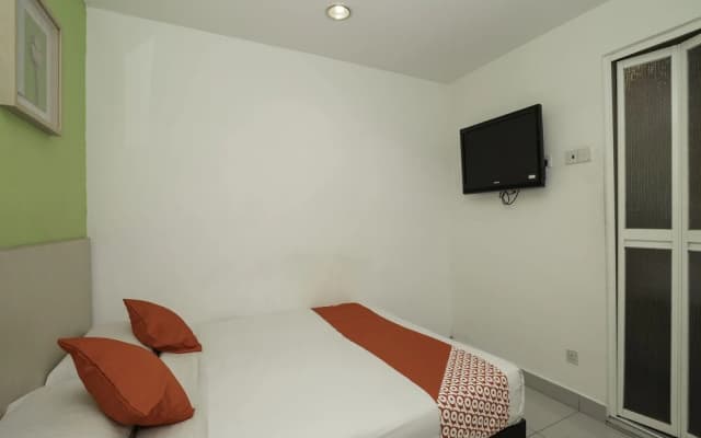 Happy 92 Hotel - photo 2