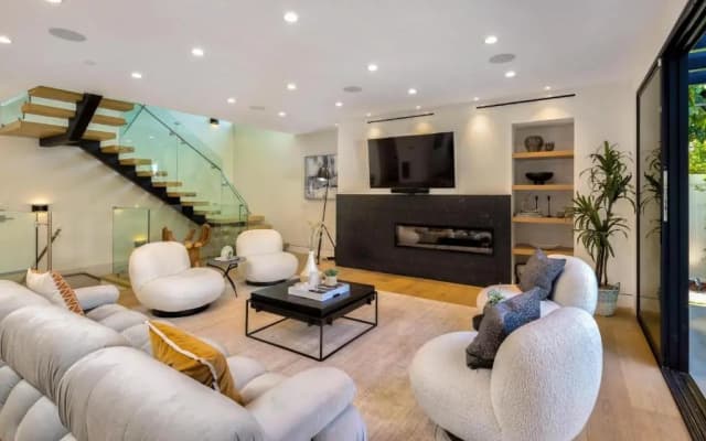 Curson Modern - photo 2