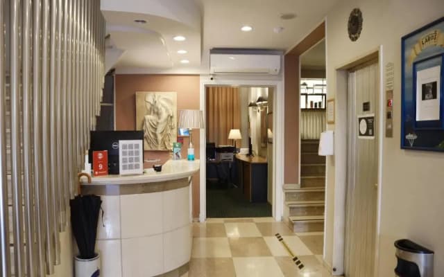 Adrian Hotel - photo 2