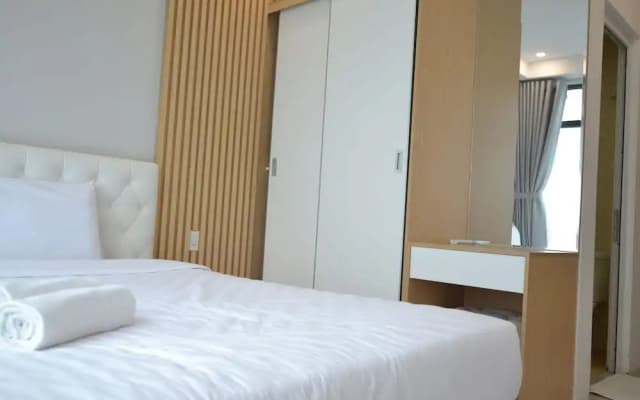 The Crystal Apartment - photo 3