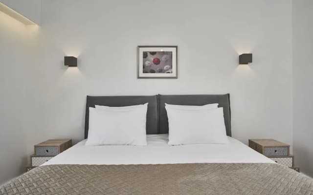 Urban Heights 2BD Apartment - photo 3