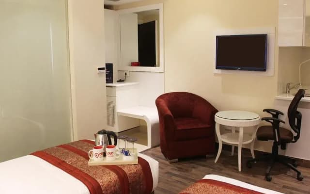 Hotel Picasso Residency Naraina Delhi - Couple Friendly Local IDs Accepted - photo 4