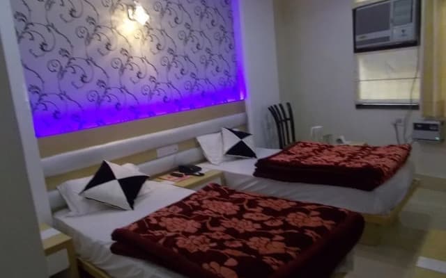 Hotel Hridey Dx - photo 2