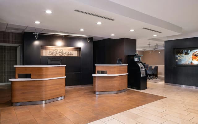 Courtyard by Marriott Las Vegas Convention Center - photo 2