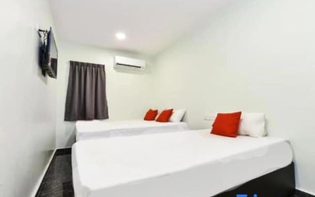 Th Hotel - photo 4