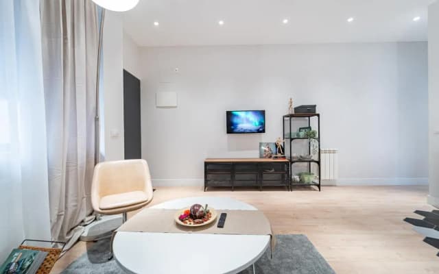 EdSam Madrid Apartments Black - photo 3