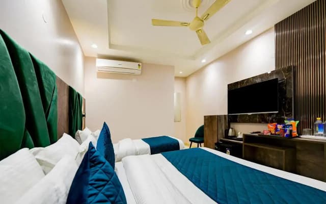 Hotel Pearl Plaza - photo 3