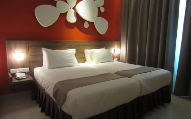 D Hotel Seri Iskandar - photo 5