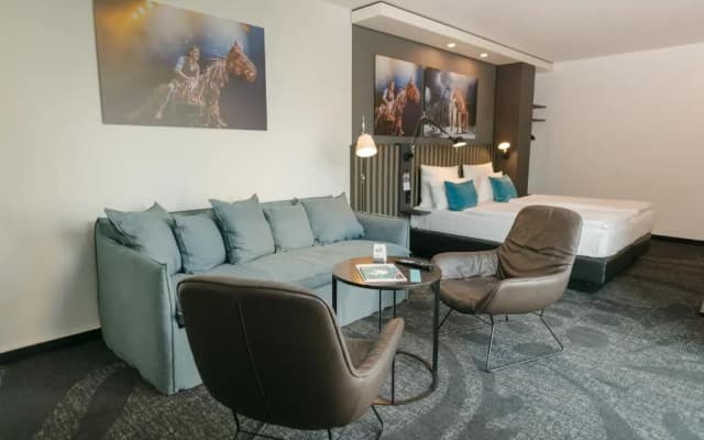 Motel One Berlin-Ku'Damm - photo 5