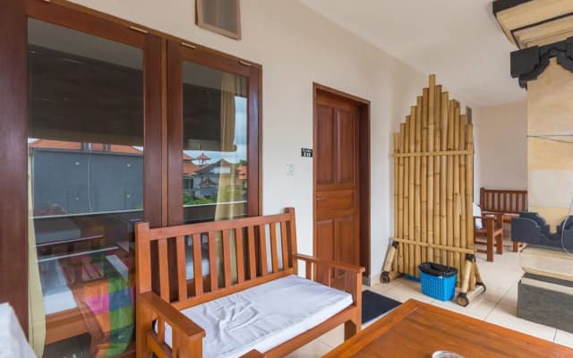 Suarsena Bungalow Ubud - photo 2