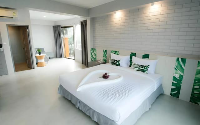 The Pat Hotel - photo 2