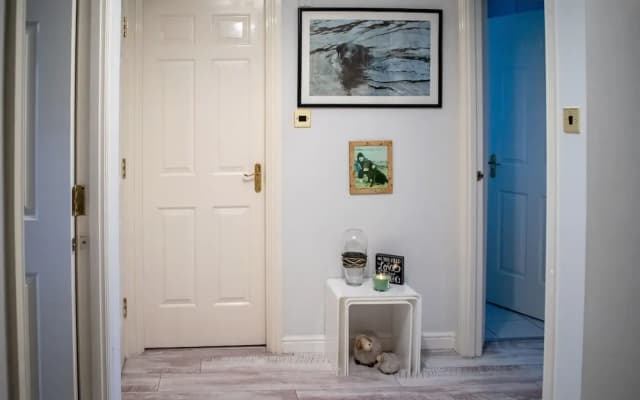 Homely 2 Bedroom Flat in Bonnington - photo 4