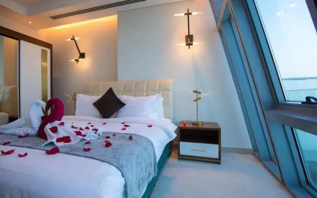 Waterfront Hotel  Apartment - photo 3