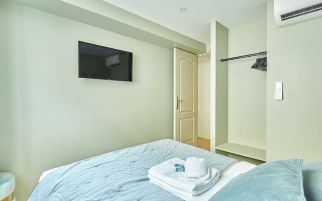 Charming Apartment 2 Bedrooms Center of Paris - photo 2