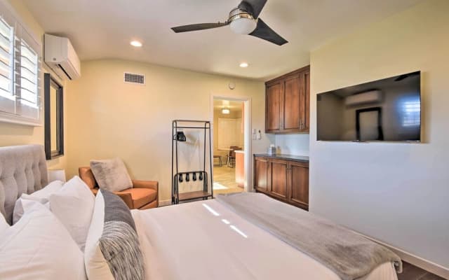 Los Angeles Suite ~ 12 Mi From Downtown! - photo 2