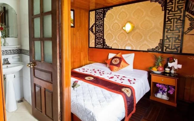 Halong Bay Aloha Cruises - photo 2