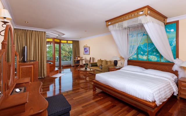 Diamond Cliff Resort & Spa, Patong Beach - photo 5