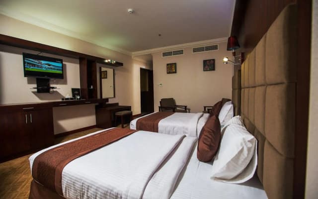 Elegance Castle Hotel - photo 4