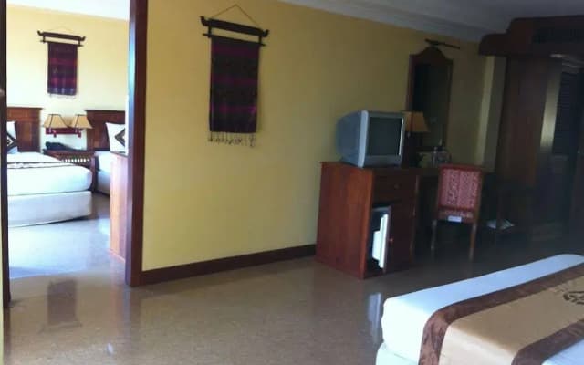 Golf Angkor Hotel - photo 2