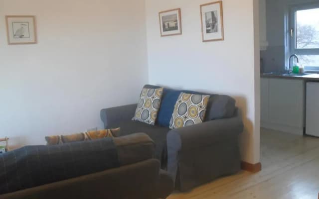 Edinburgh Beach View Apartment - photo 2