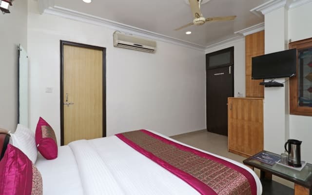 OYO Flagship 10562 Kumar palace - photo 5