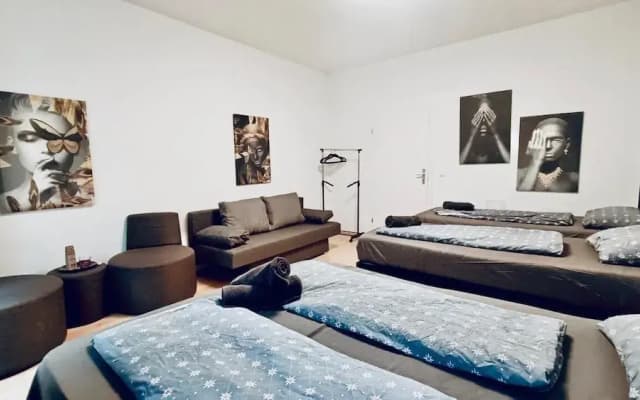 Comfy 3BR Apt for Groups Near Park - photo 5