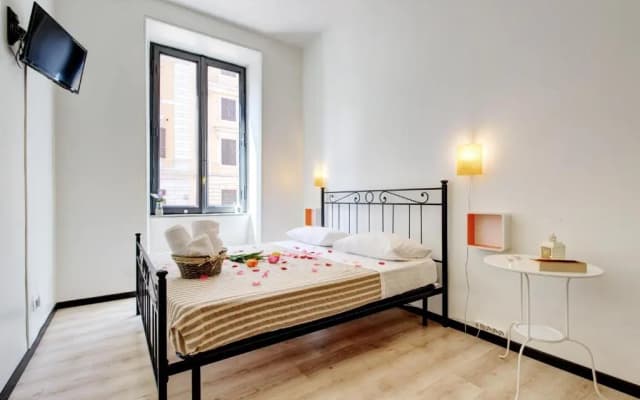 Ad Hoc Guesthouse - photo 3