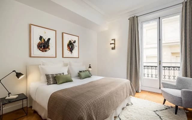 Rue Honore Chevalier - Two Bedroom Apartment - photo 3
