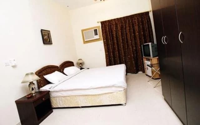 Royal Hotel Apartments - photo 4