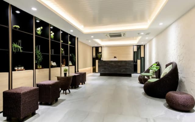 Loft Bangkok Hotel - photo 2
