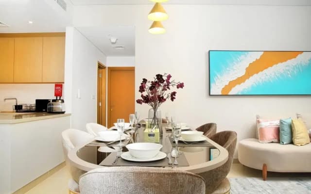 Lux 2 BR Apt With Bluewaters View - photo 3