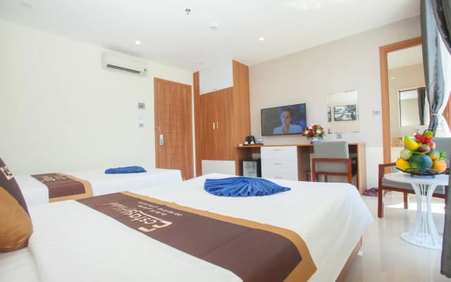 Ecstasy Hotel - photo 3