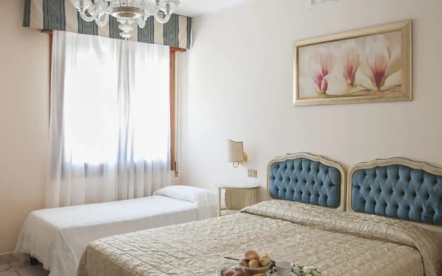 Hotel Villa Serena - photo 3