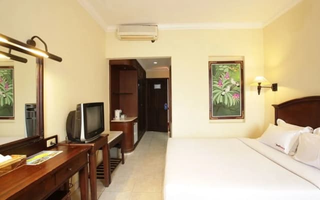 RedDoorz @ Raya Pantai Kuta - photo 4