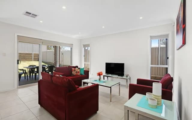 Glenfield Villas - Sydney - photo 3