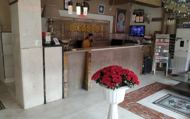 Hotel Picasso - photo 2