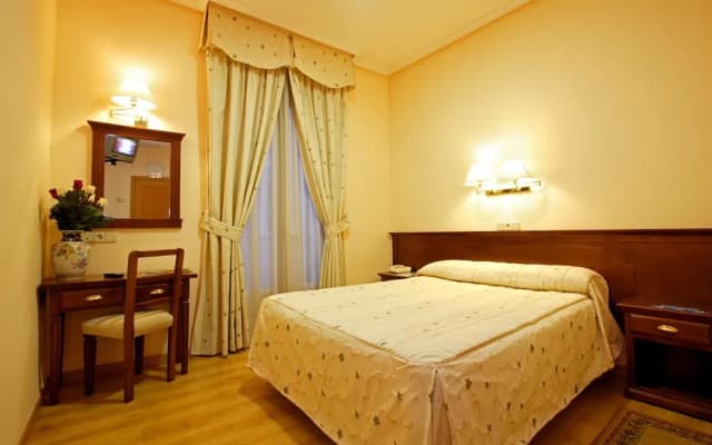 Hostal Sil & Serranos - photo 5
