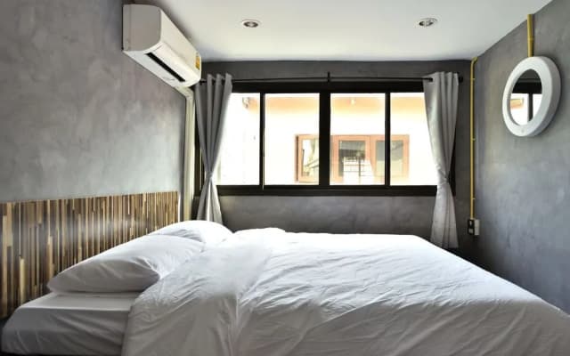 M Gray Hostel & Cafe - photo 4