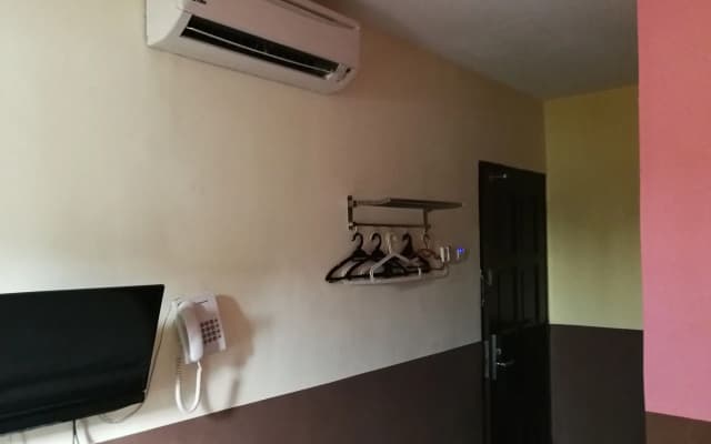 Spring Lodge Hotel - photo 2