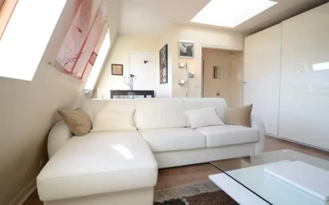 Friendly Rentals Gare Du Nord View Apartment - photo 5