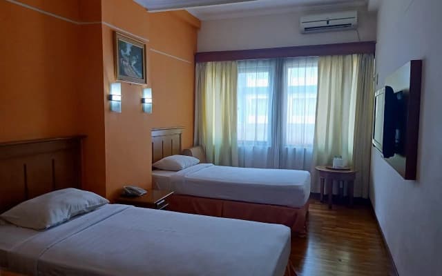 Hotel Mega Cikini - photo 5