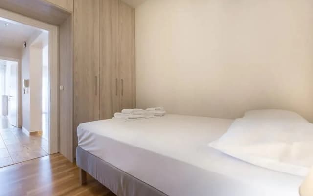 2 bedroom apartment near the Metro - photo 2